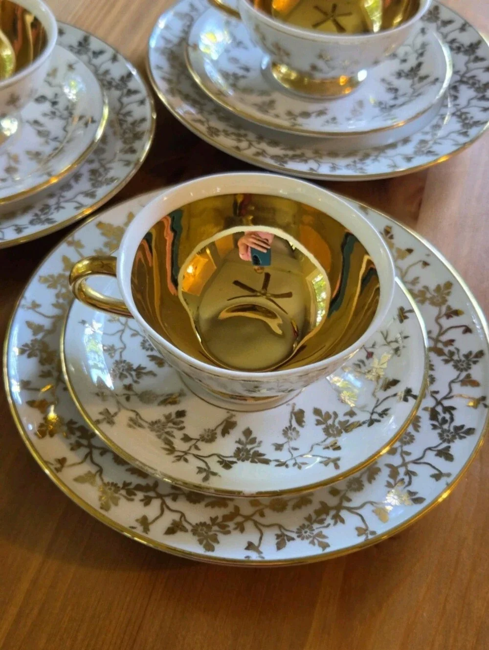 Vintage Hutschenreuther Selb Bavaria Dresden Gold Gilt Demitasse Trio Sets Set 3